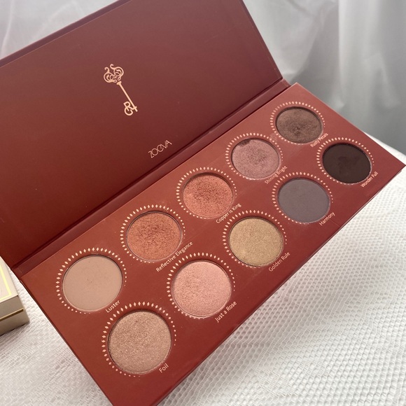 Zoeva rose golden eyeshadow palette - Picture 1 of 6